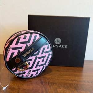 🖤NWOT🩷Versace LaGreca Signature Modular Round Pouch/Belt Bag in Candy